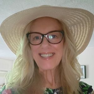 Meet your Posher, Jeanne